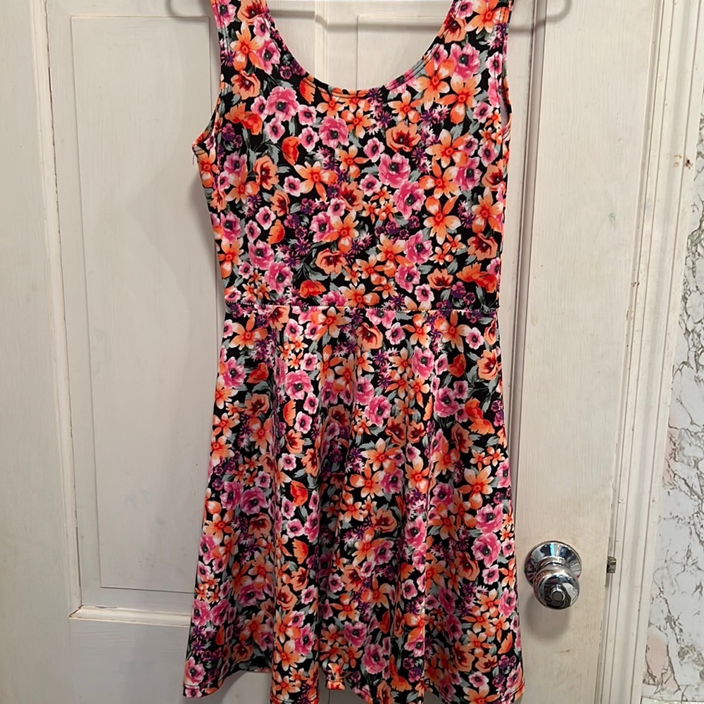 CHAPS women’s dress multicolor floral design